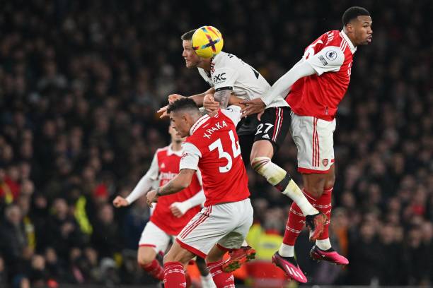 为其赖以成 为其赖以成